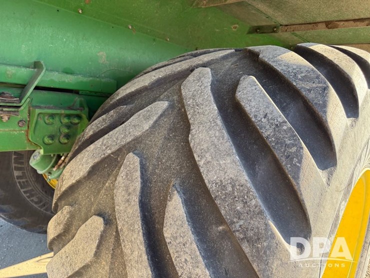 2021-john-deere-f4365-image-59