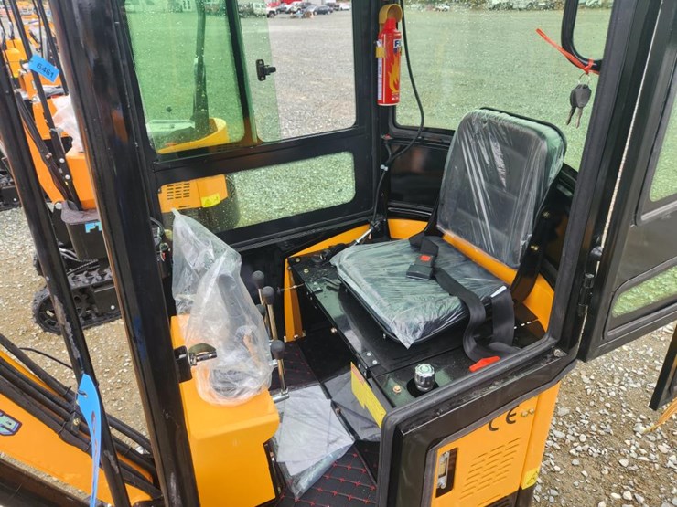 #6460-•-unused-future-ft13c-mini-excavator-image-18