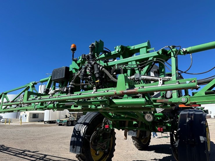 2015-john-deere-r4045-image-32