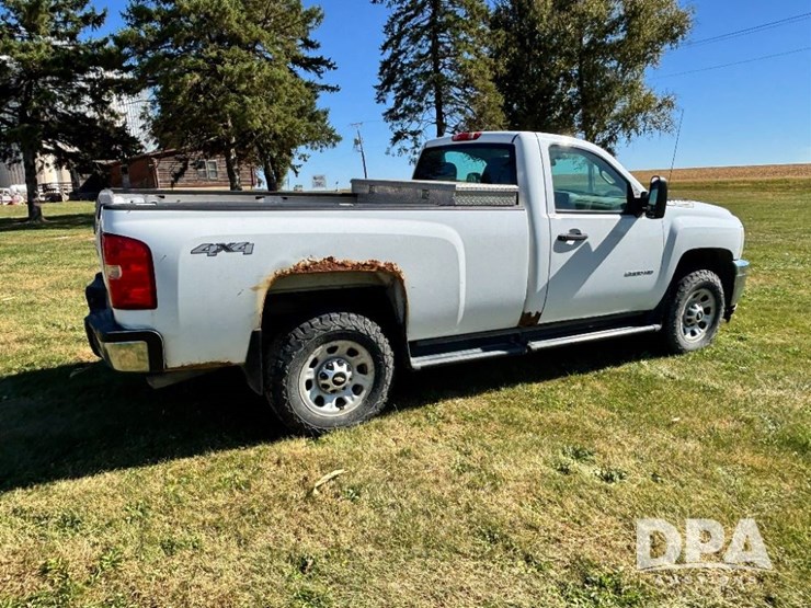 2012-chevrolet-2500hd-image-4