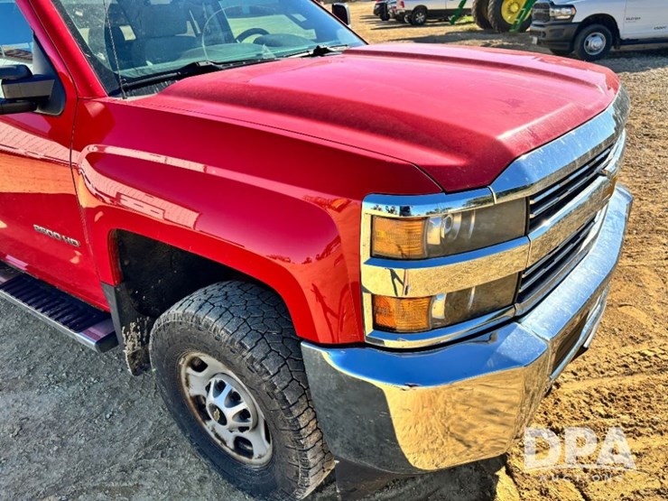 2016-chevrolet-2500-image-46