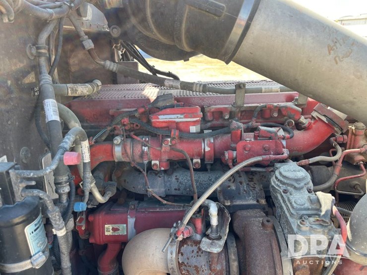 2014-peterbilt-386-image-89