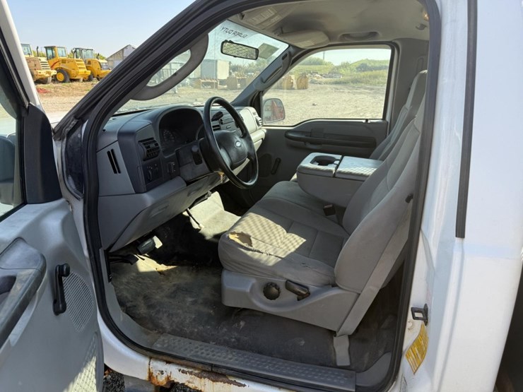 2005-ford-f250-image-28