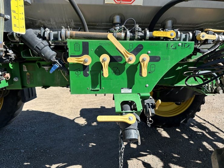 2015-john-deere-r4045-image-36