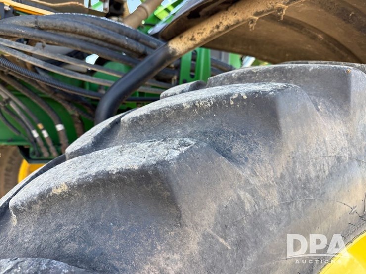 2021-john-deere-r4044-image-49