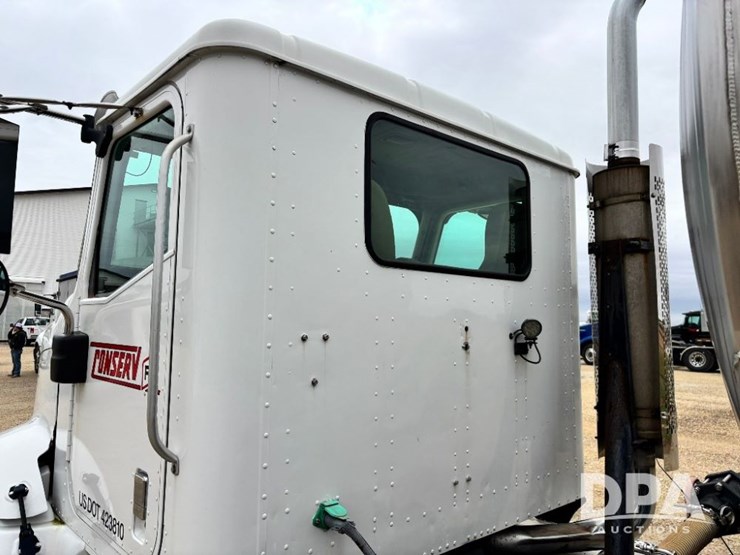 2007-ihc-9200i-liquid-nurse-truck-(gp11642,-unit-505)-image-29