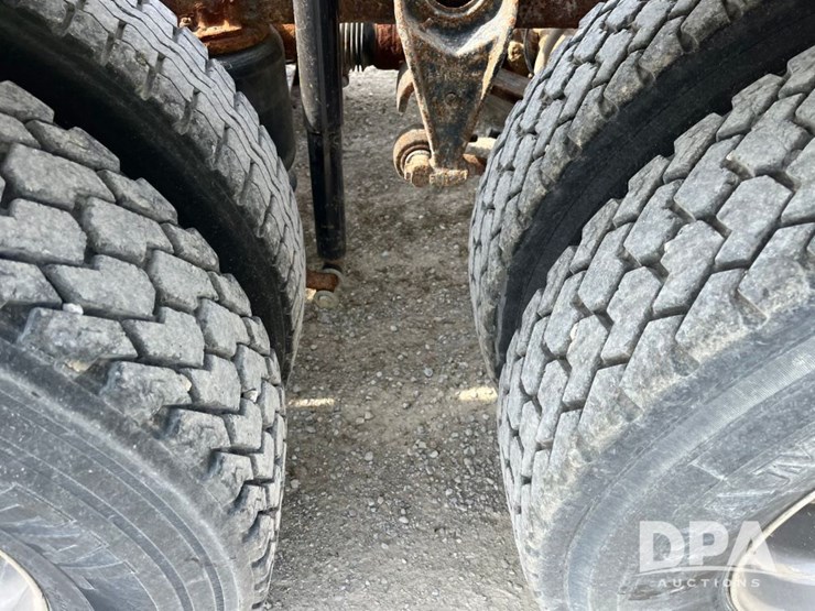 2001-ihc-9100-truck-(jn2647,-unit-32347)-image-46