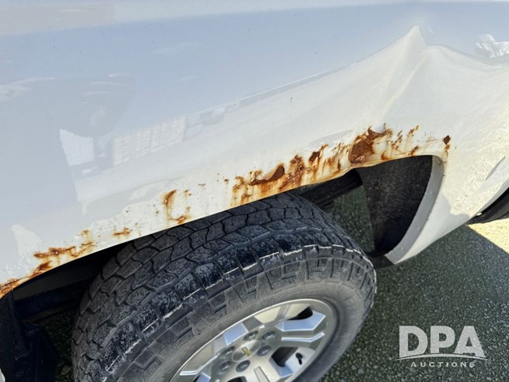 2014-chevrolet-silverado-image-36