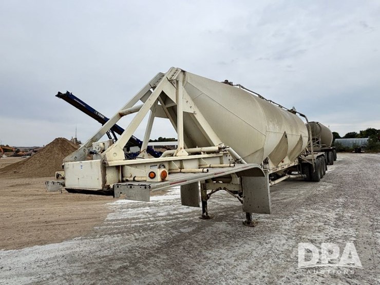 1981-fruehauf-trailer-image-3