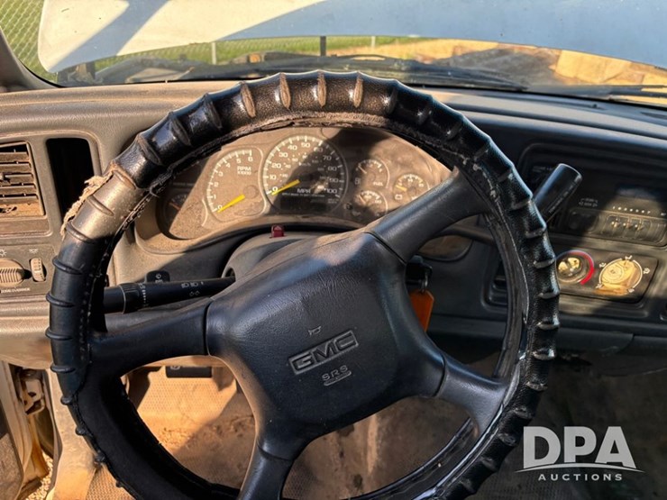 2001-gmc-3500-image-39