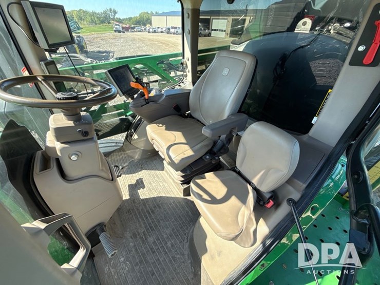 2021-john-deere-r4044-image-146