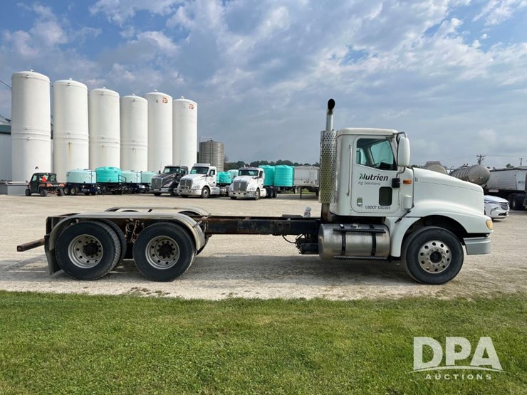 2001-ihc-9100-truck-(jn2647,-unit-32347)-image-7