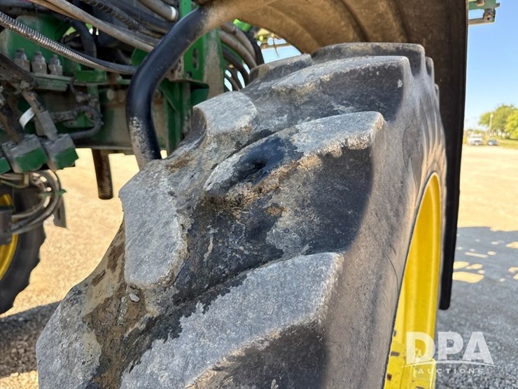 2021-john-deere-r4044-image-58