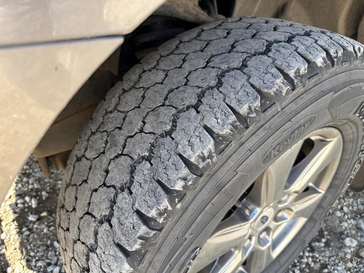 2020-ford-f150-xlt-image-54