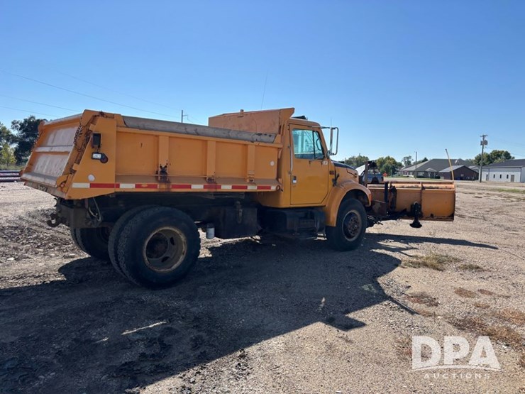 1990-international-4700-image-10