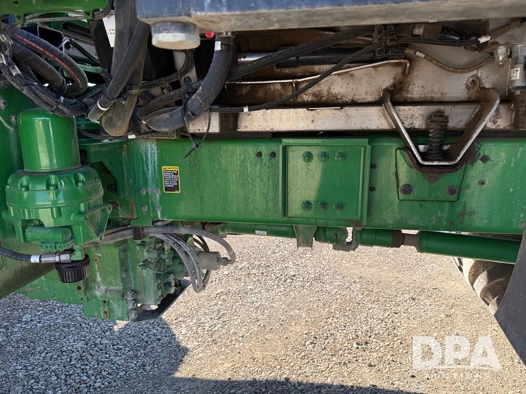 2023-john-deere-800r-image-91