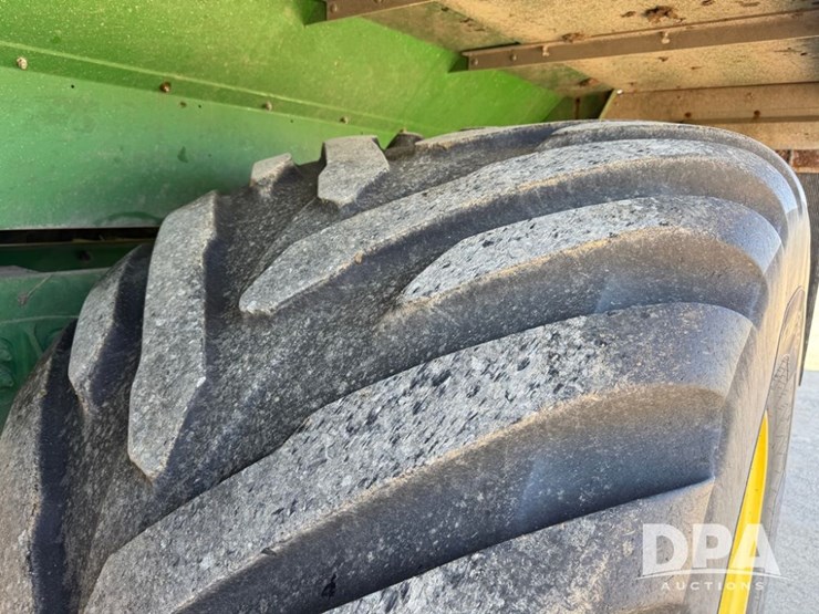 2021-john-deere-f4365-image-55