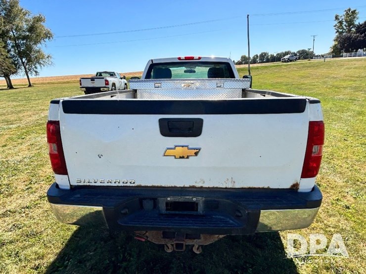2012-chevrolet-2500hd-image-7