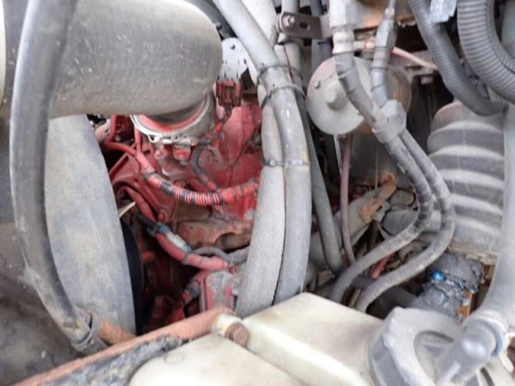 2015-freightliner-mt55-image-28