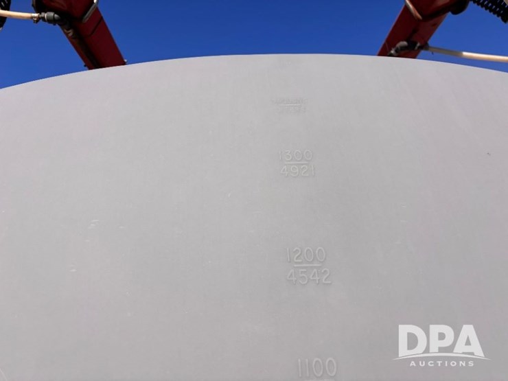 2002-case-ih-2800-image-30