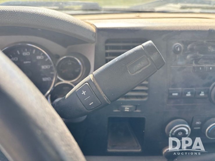 2012-chevrolet-2500hd-image-72