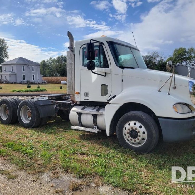 2003 FREIGHTLINER COLUMBIA 120