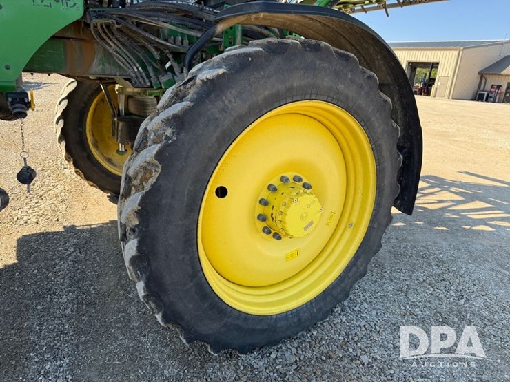 2021-john-deere-r4044-image-56