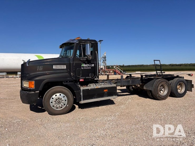 1994-mack-ch613-image-16