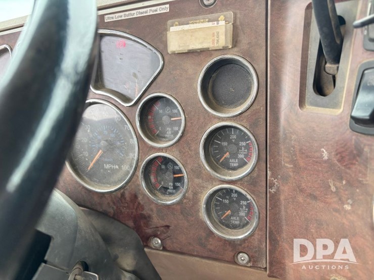 mack-granite-gu713-image-141