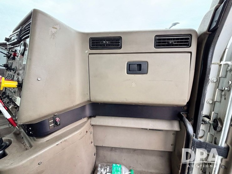 2007-ihc-9200i-liquid-nurse-truck-(gp11642,-unit-505)-image-72