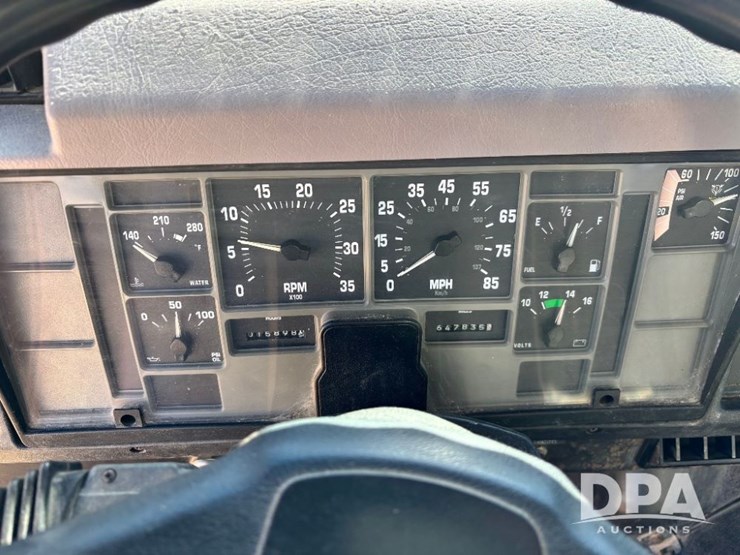 1999-ihc-4700-liquid-nurse-truck-(gp11652,-unit-126458)-image-84