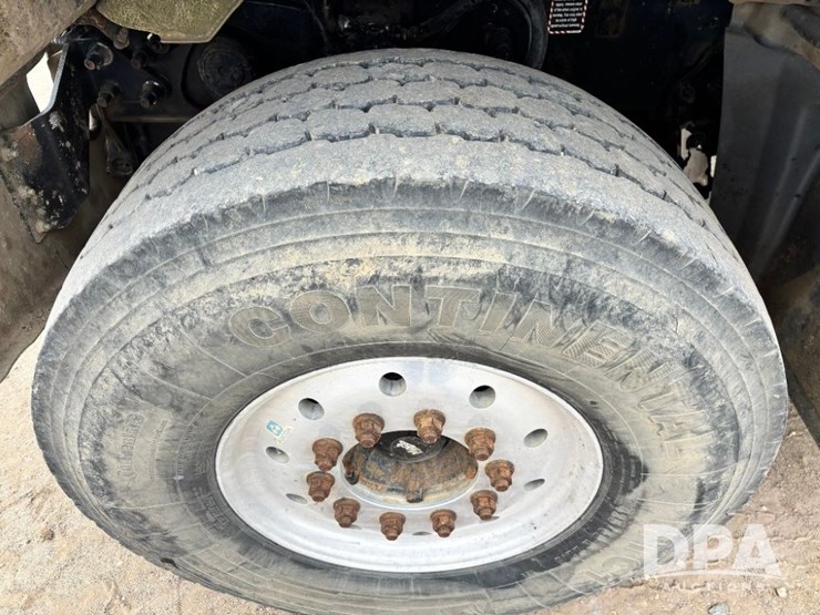 mack-granite-gu713-image-29