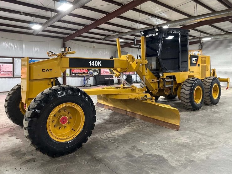 2021-caterpillar-140k-image-1