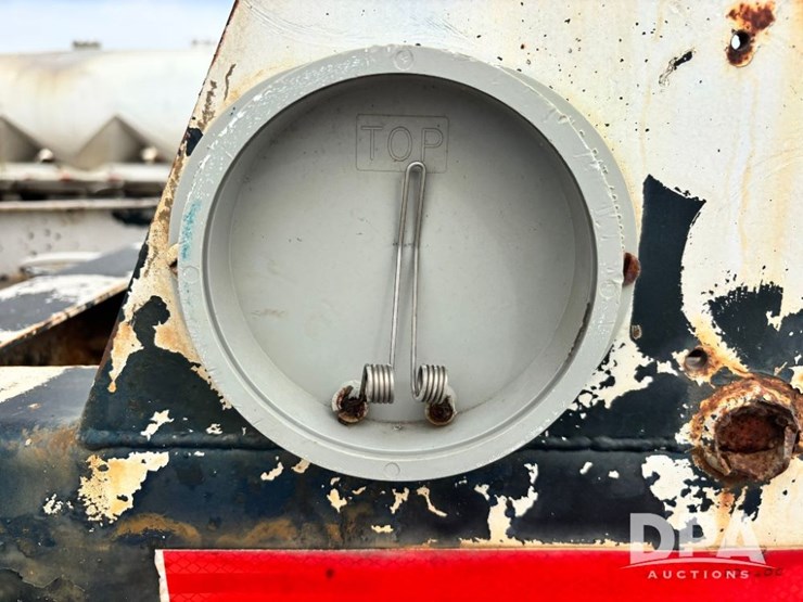 1972-fruehauf-trailer-image-54
