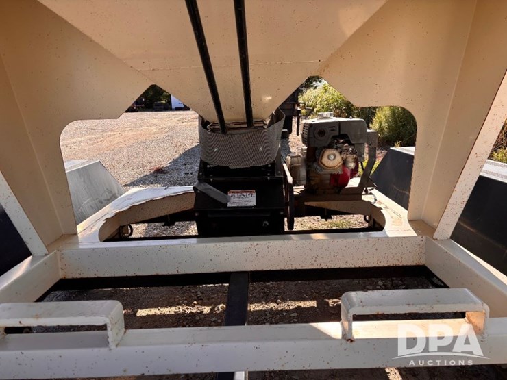 2010-meridian-240rt-image-14