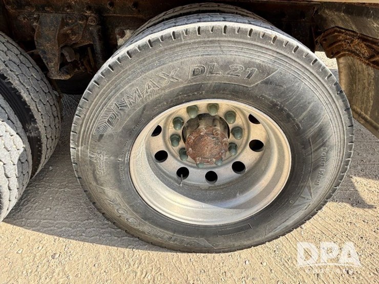 2000-mack-ch613-image-15