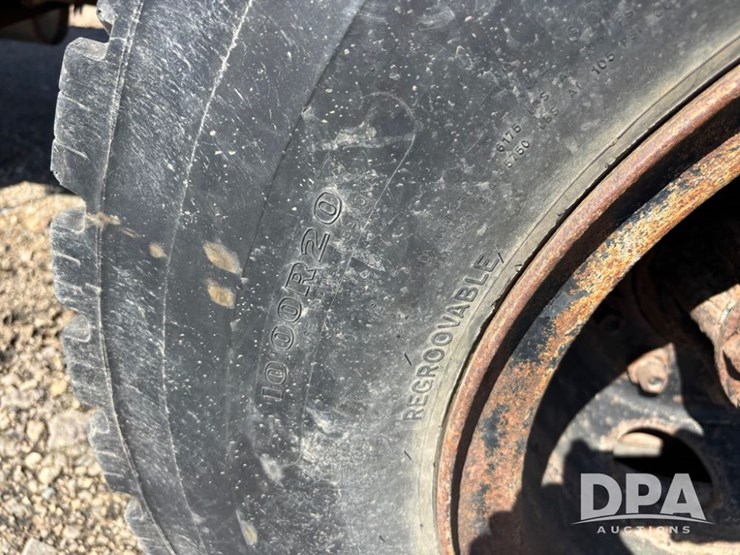 1990-international-4700-image-45