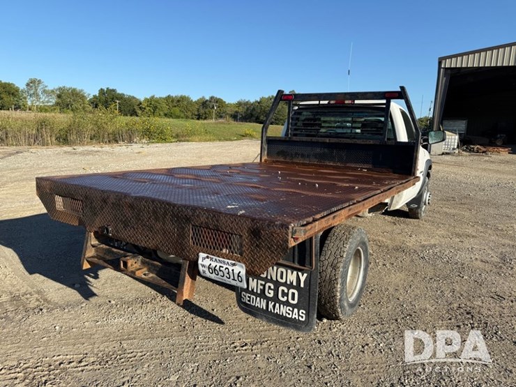 2002-gmc-3500-image-13