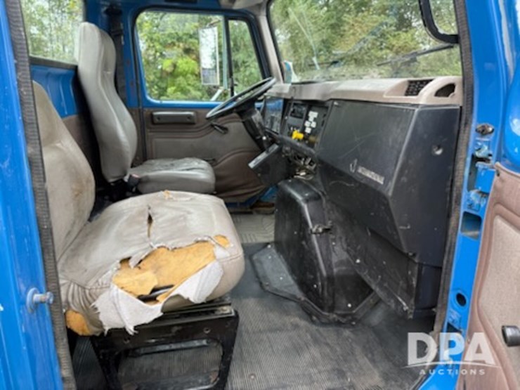 2000-international-4900-image-18