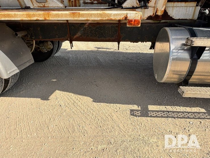 2000-mack-ch613-image-5