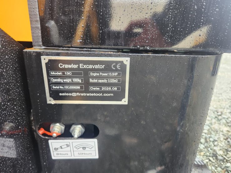 #6460-•-unused-future-ft13c-mini-excavator-image-23