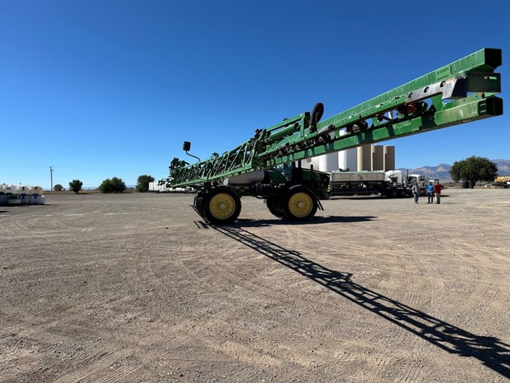 2015-john-deere-r4045-image-11