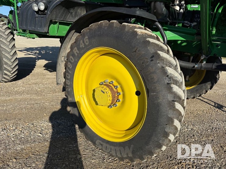 2021-john-deere-r4044-image-39