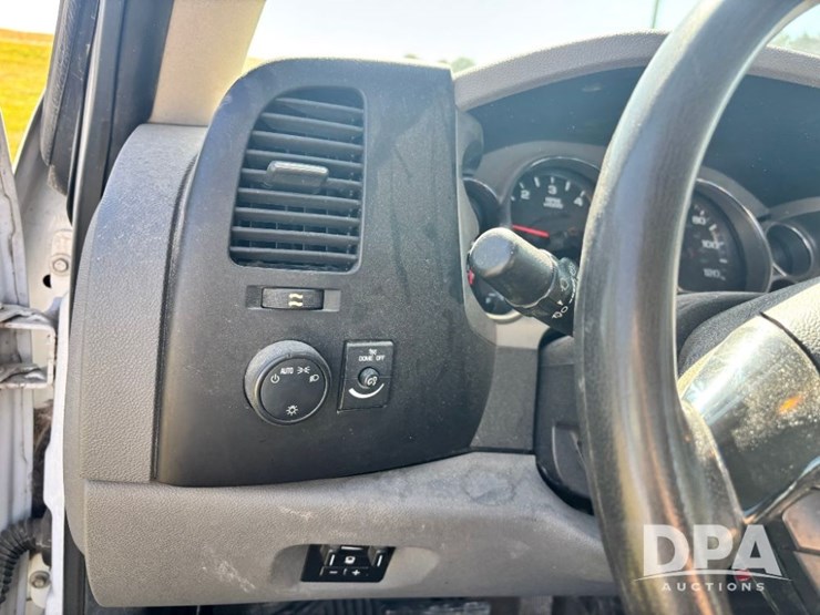2012-chevrolet-2500hd-image-76