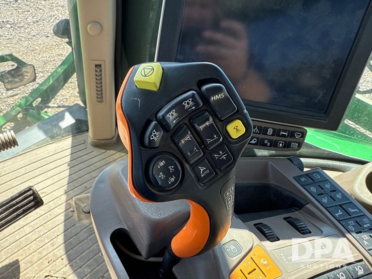 2021-john-deere-r4044-image-148