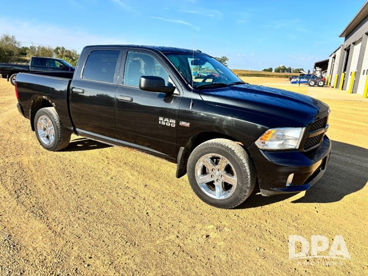 2016-dodge-ram-1500-image-2