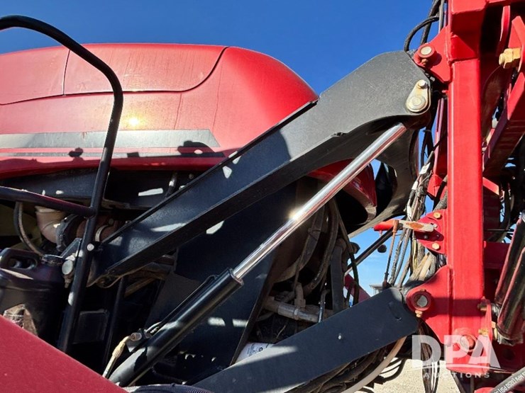 2015-case-ih-patriot-4440-image-44