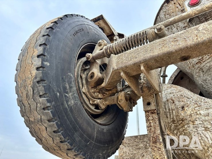 mack-granite-gu713-image-68