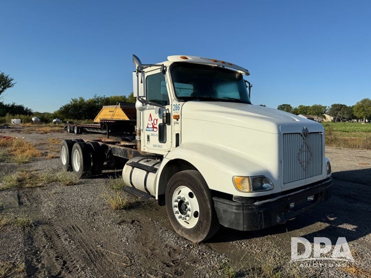 2002-international-9100i-cab/chassis-(np6156,-unit-286)-image-1
