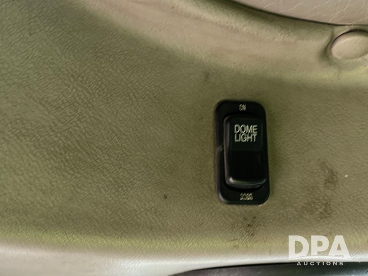 2001-ihc-9100-truck-(jn2647,-unit-32347)-image-69